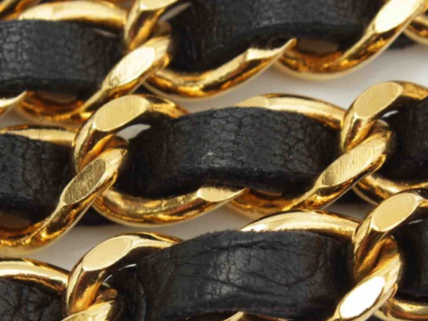 シャネル マトラッセ チェーンウォレット バッグ偽物(コピー品)の見分け方 