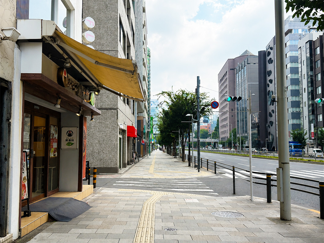 アクセス
