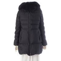 プラダ PRADA ナイロン トライアングルロゴ フォックスファー